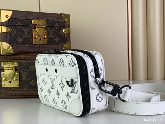 First bag Alpha-11.0*18.5*6.5CM LOUIS Nano VUITTON 0804
